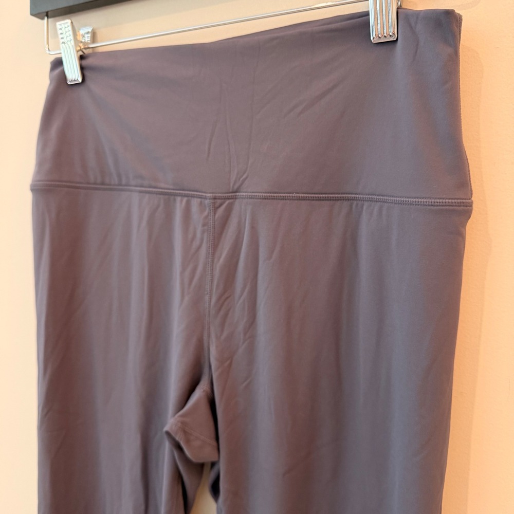 Quince Ultra Form High Rise Legging Pilates Yoga Gym Travel Blue Fog Large EUC - Picture 6 of 16